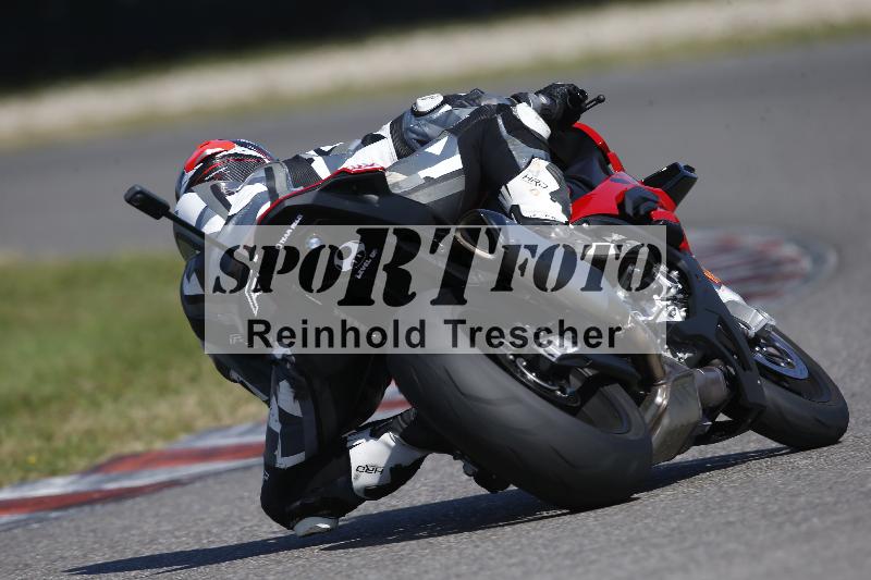 /Archiv-2023/69 08.09.2023 Speer Racing ADR/Gruppe gelb/backside